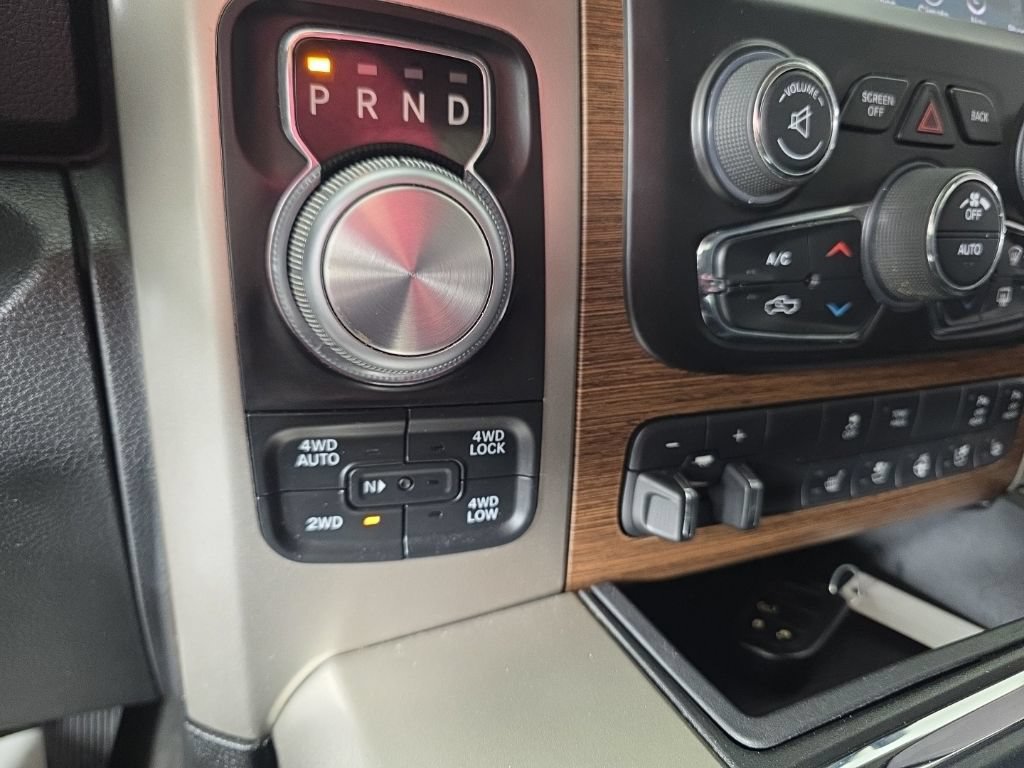 Used 2017 RAM 1500 Laramie w/ Convenience Group AWD/4WD image 19