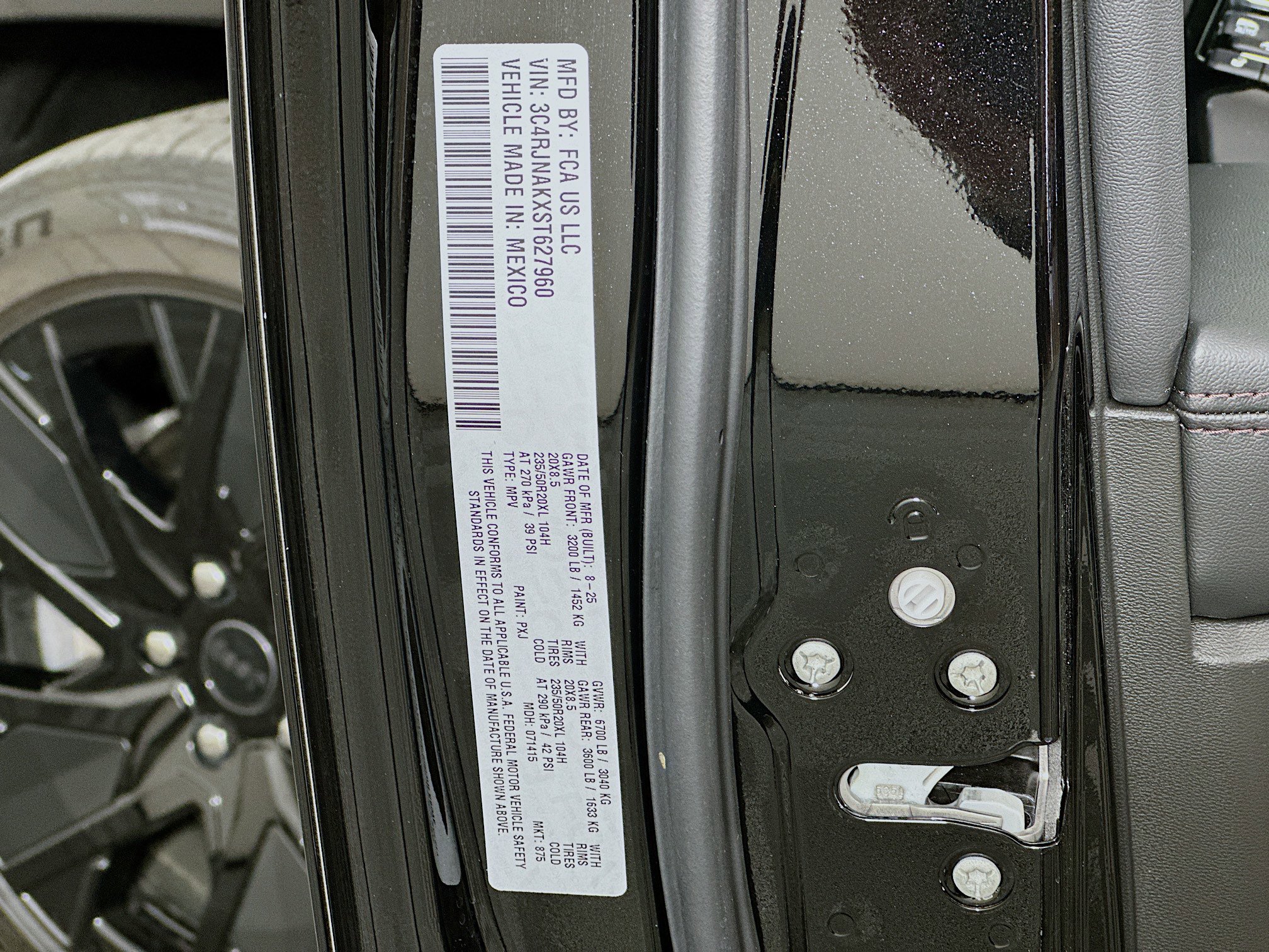 Used 2025 Jeep Wagoneer S Launch Edition image 12