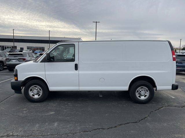 Used 2018 Chevrolet Express 3500 image 8