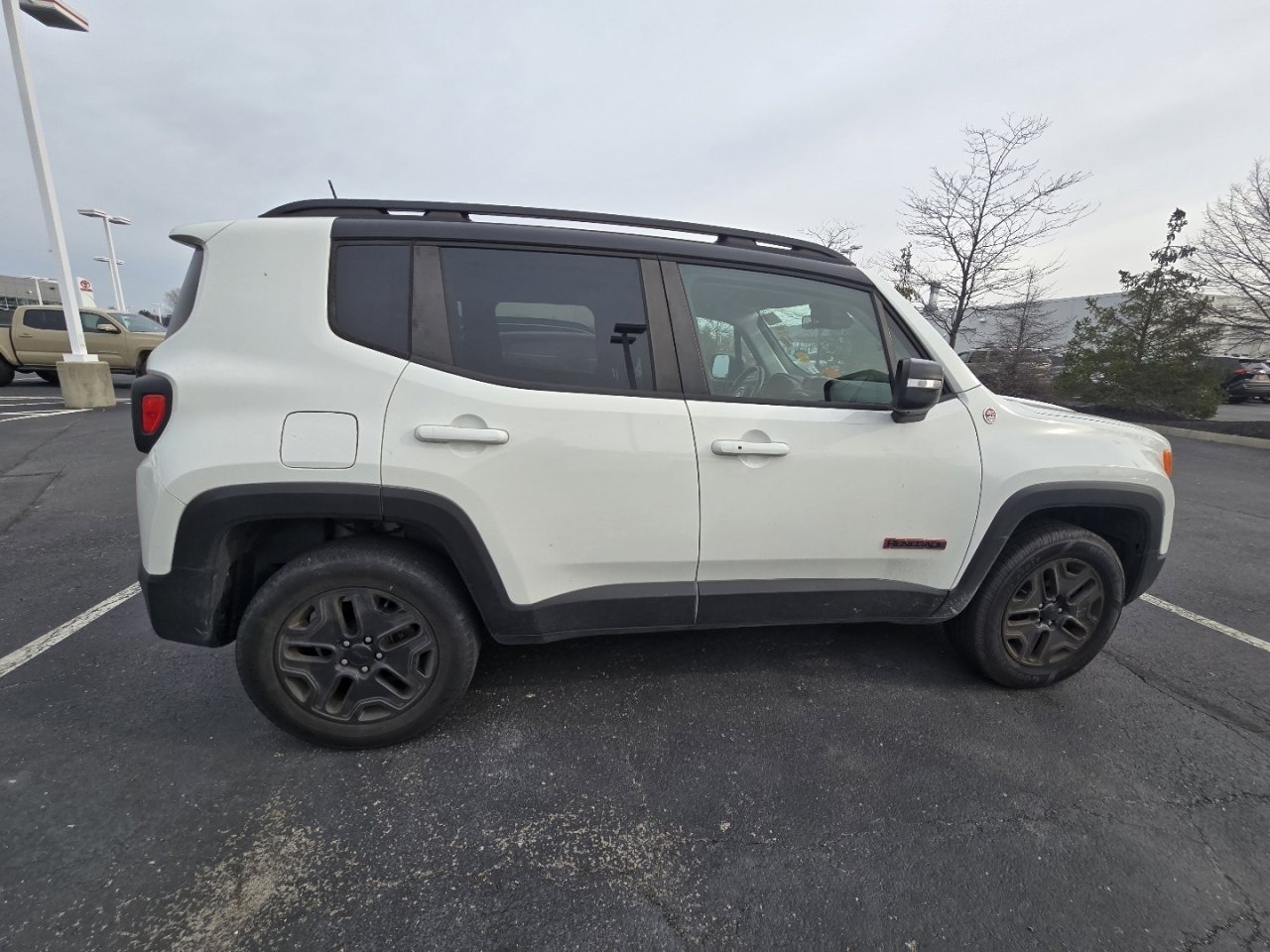 Used 2018 Jeep Renegade Trailhawk w/ Cold Weather Group II image 8