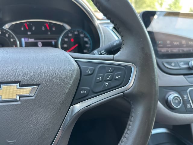 Used 2017 Chevrolet Malibu LT w/ Driver Confidence Package FWD image 22