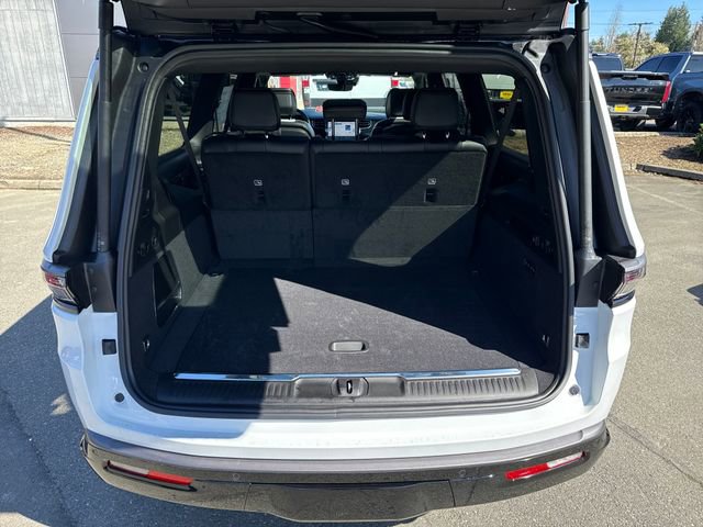New 2026 Jeep Grand Wagoneer L Summit image 13