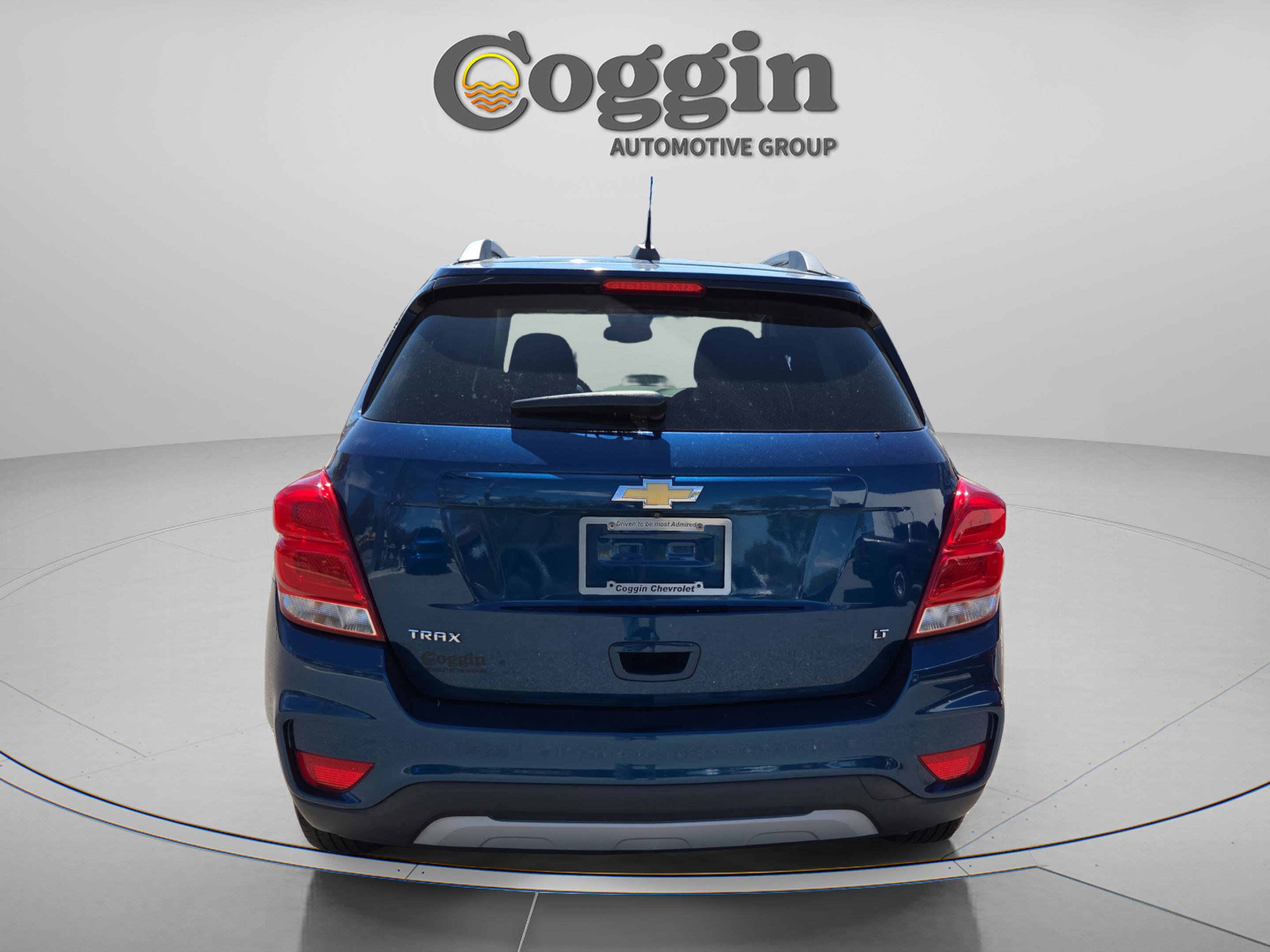 Used 2019 Chevrolet Trax LT w/ LT Convenience Package image 4