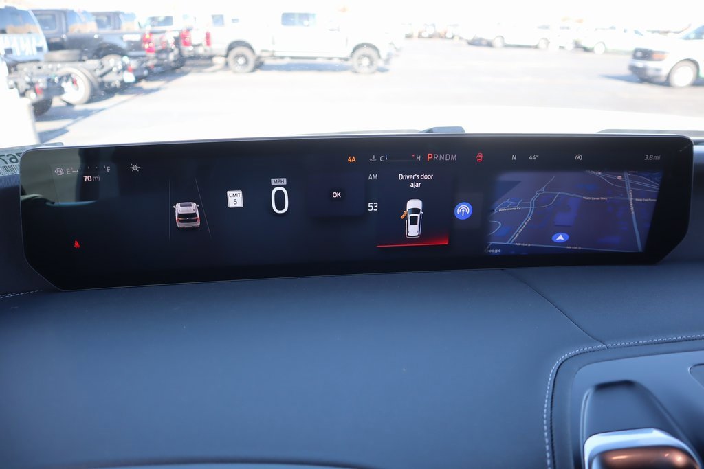 New 2025 Ford Expedition Platinum w/ Stealth Appearance Package image 4