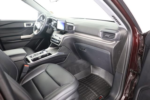 Certified 2022 Ford Explorer XLT w/ Equipment Group 202A image 59