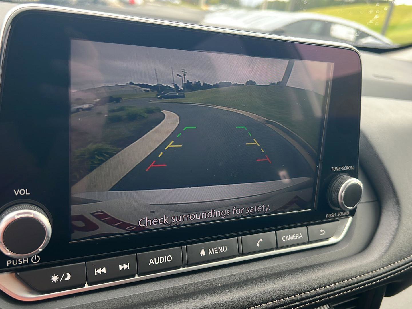 Used 2024 Nissan Rogue SV image 26