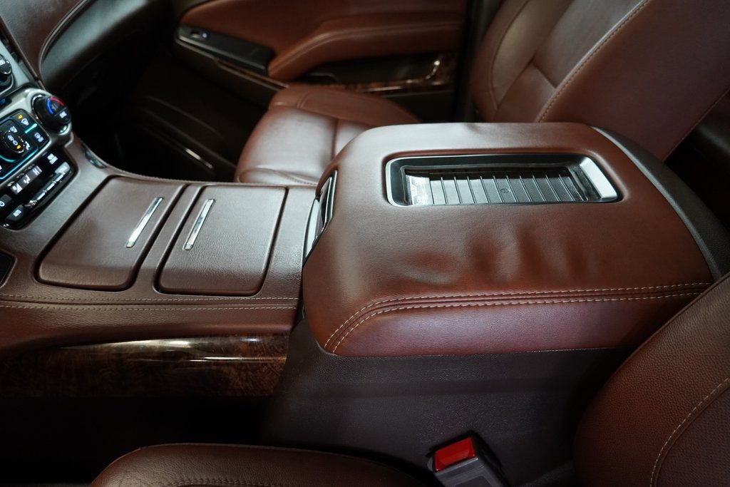 Used 2020 Chevrolet Suburban Premier image 27