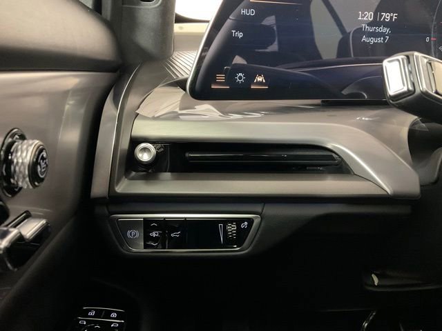 New 2026 Cadillac Vistiq Platinum image 17