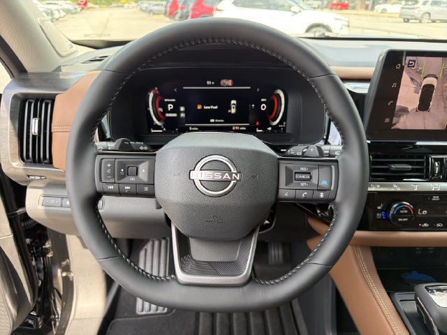 New 2026 Nissan Pathfinder Platinum FWD image 28