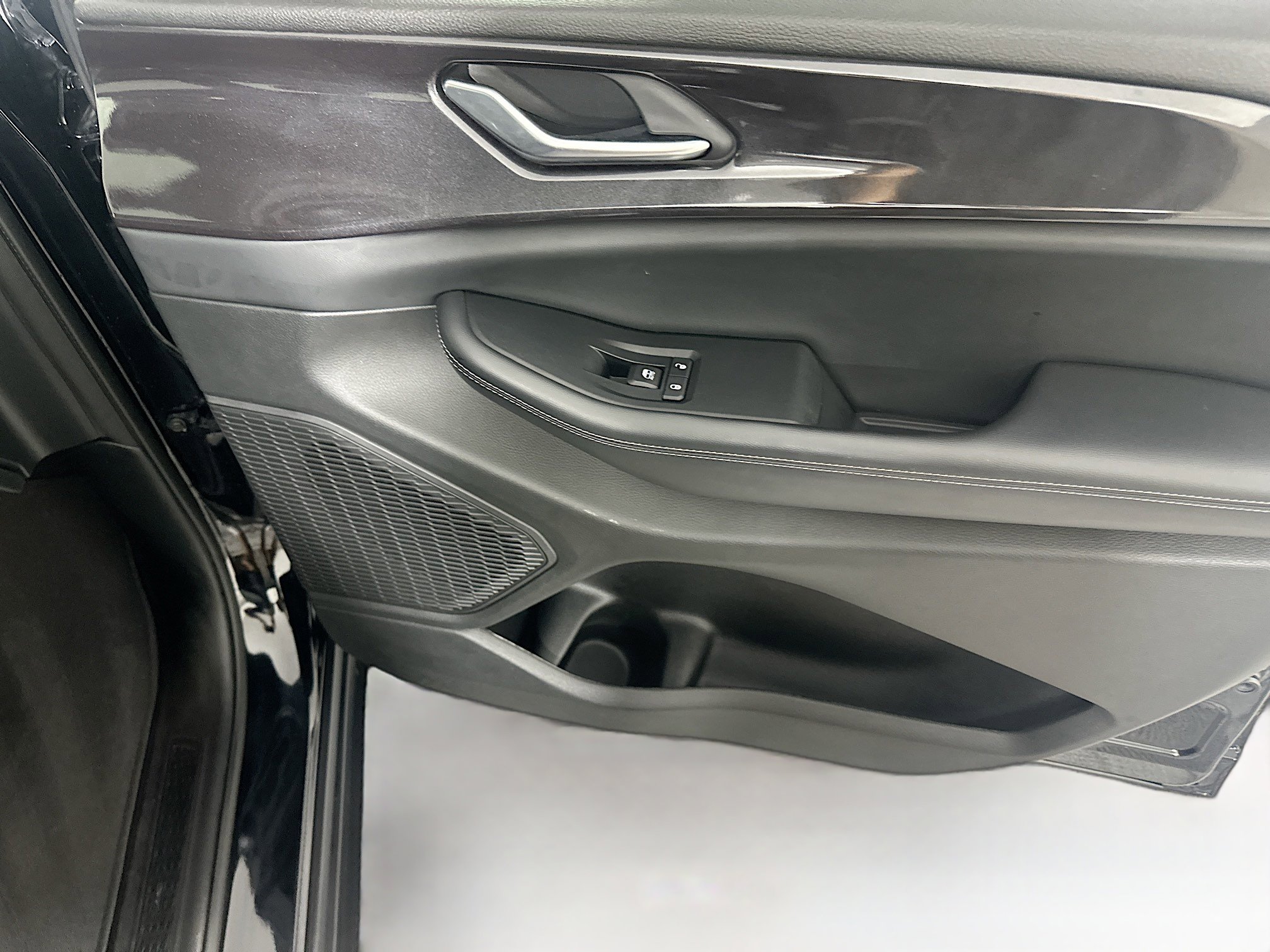 Used 2023 Jeep Grand Cherokee Altitude image 31