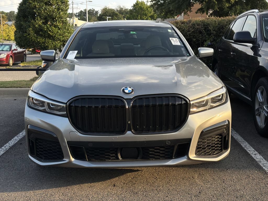 Used 2022 BMW 750i xDrive w/ M Sport Package AWD/4WD image 2