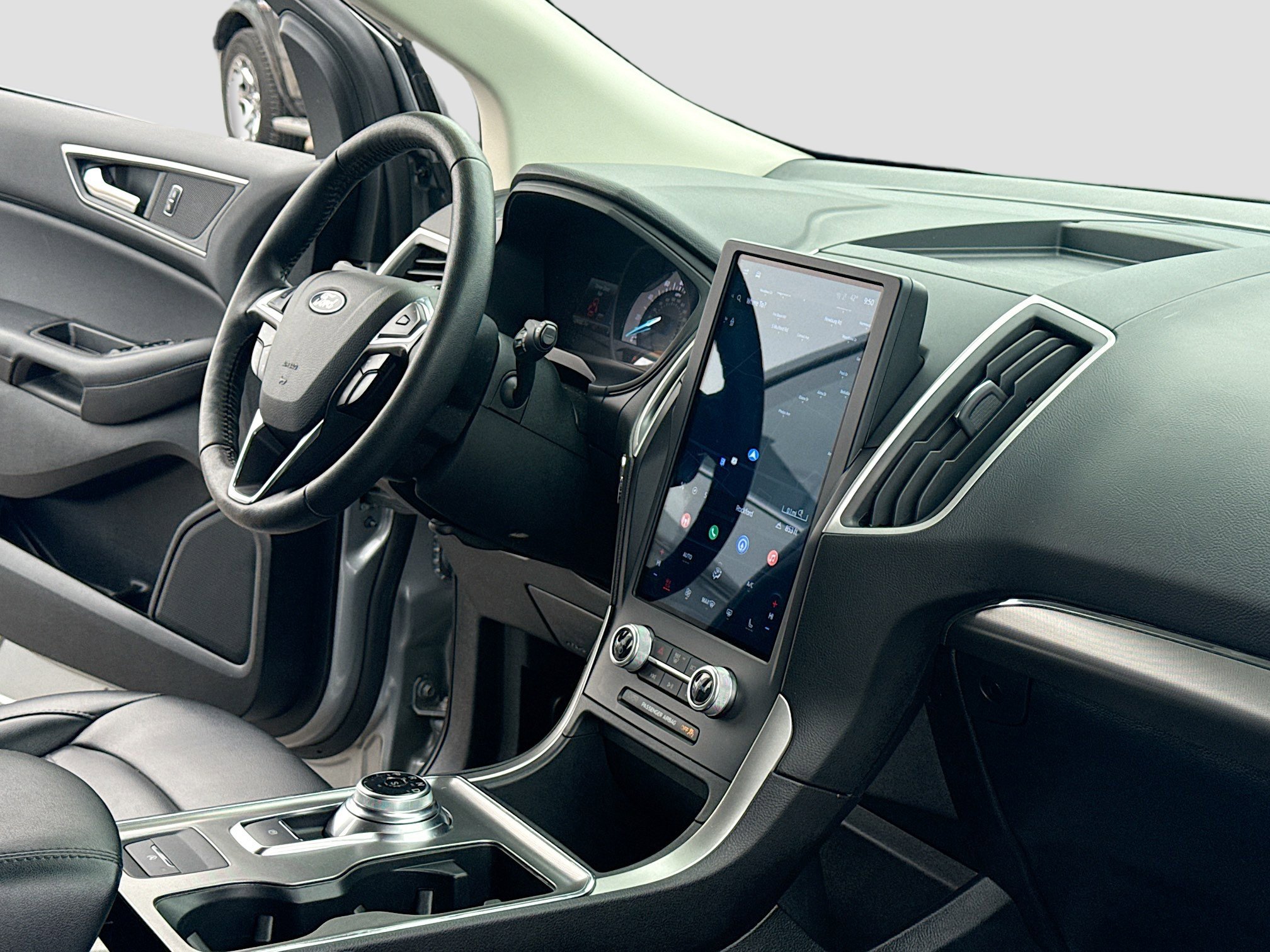 Used 2022 Ford Edge SEL w/ Convenience Package image 5