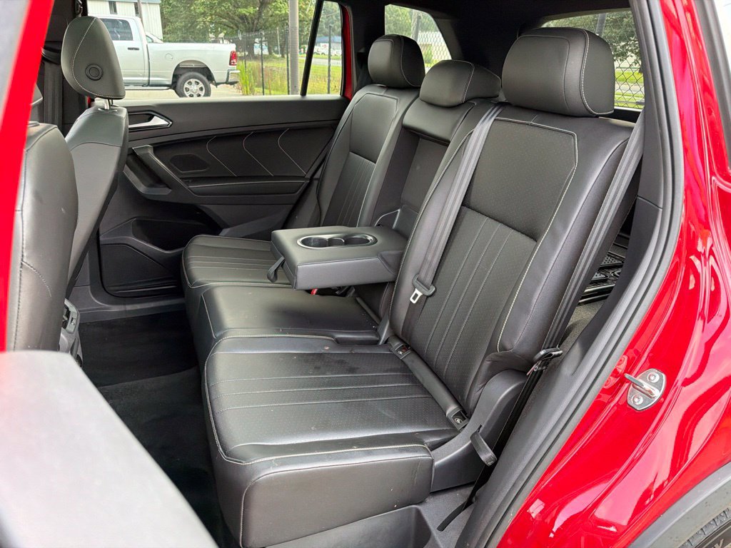 Used 2024 Volkswagen Tiguan SE R-Line AWD/4WD image 20