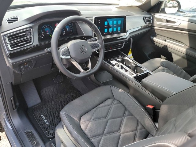 New 2026 Volkswagen Atlas Cross Sport SE image 12