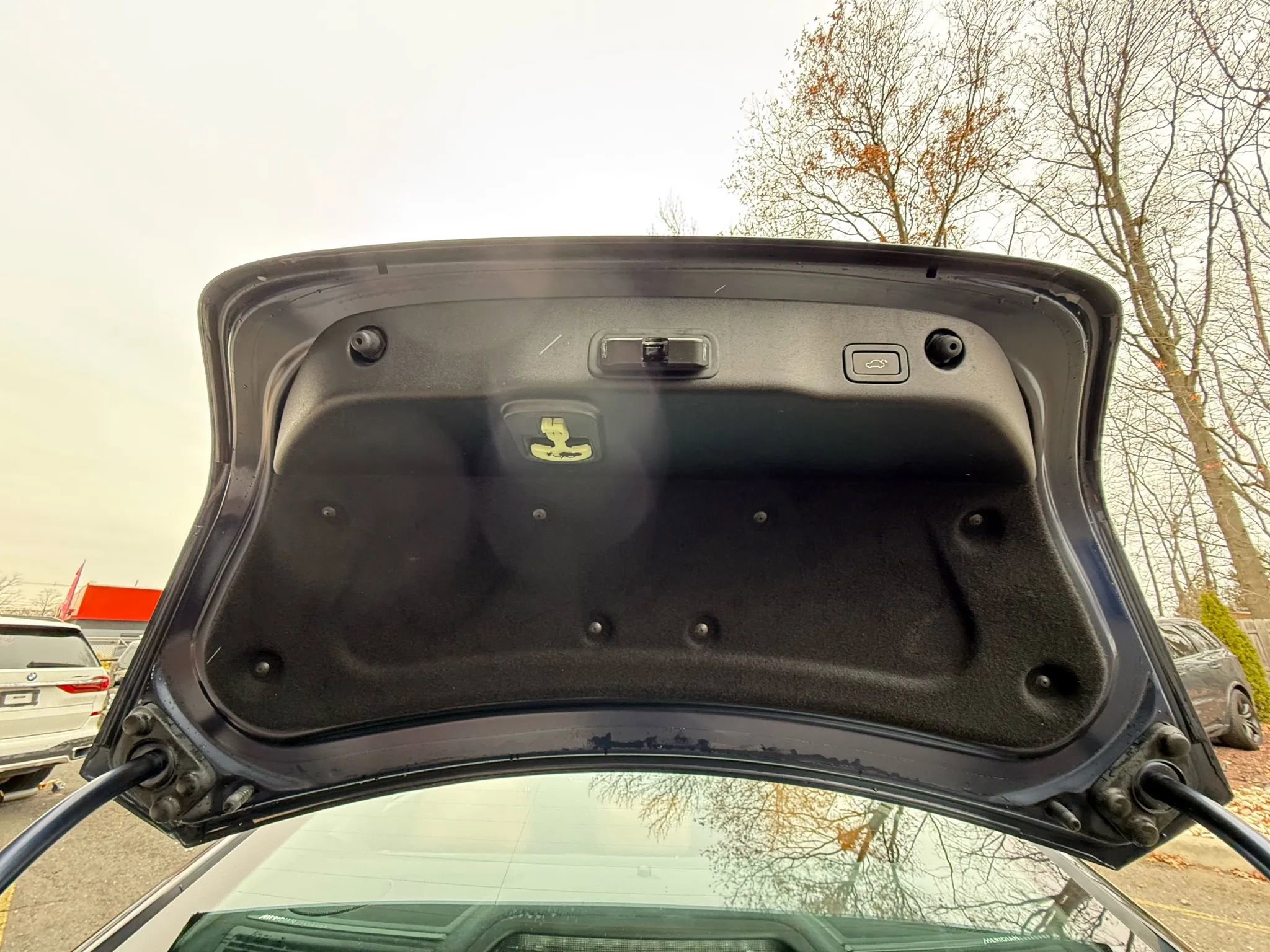 Used 2016 Jaguar XJ R-Sport image 22