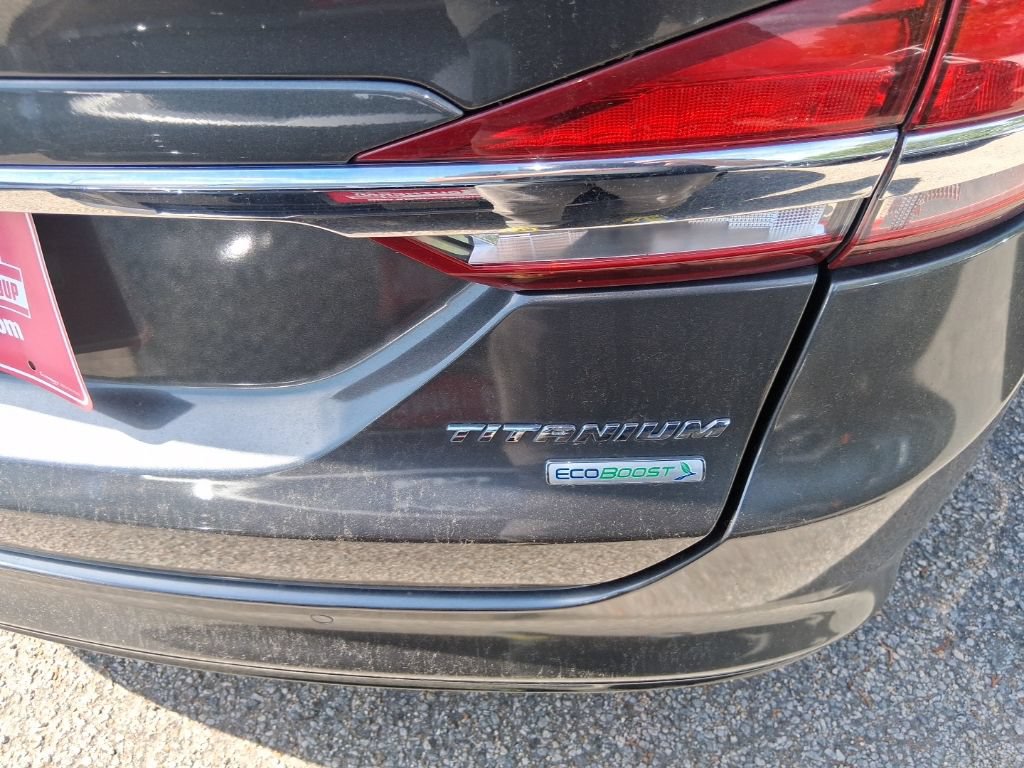 Used 2017 Ford Fusion Titanium FWD image 9