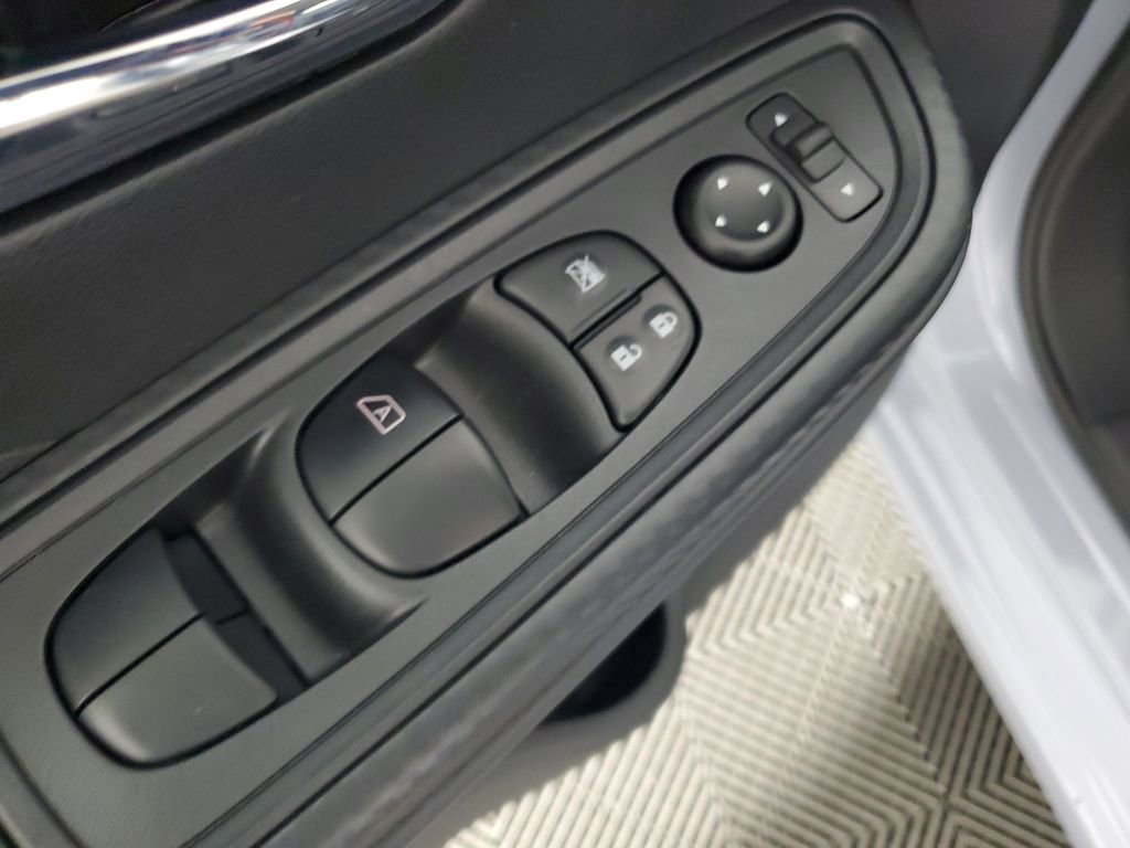 New 2025 Nissan Versa SV w/ Trunk Package image 26