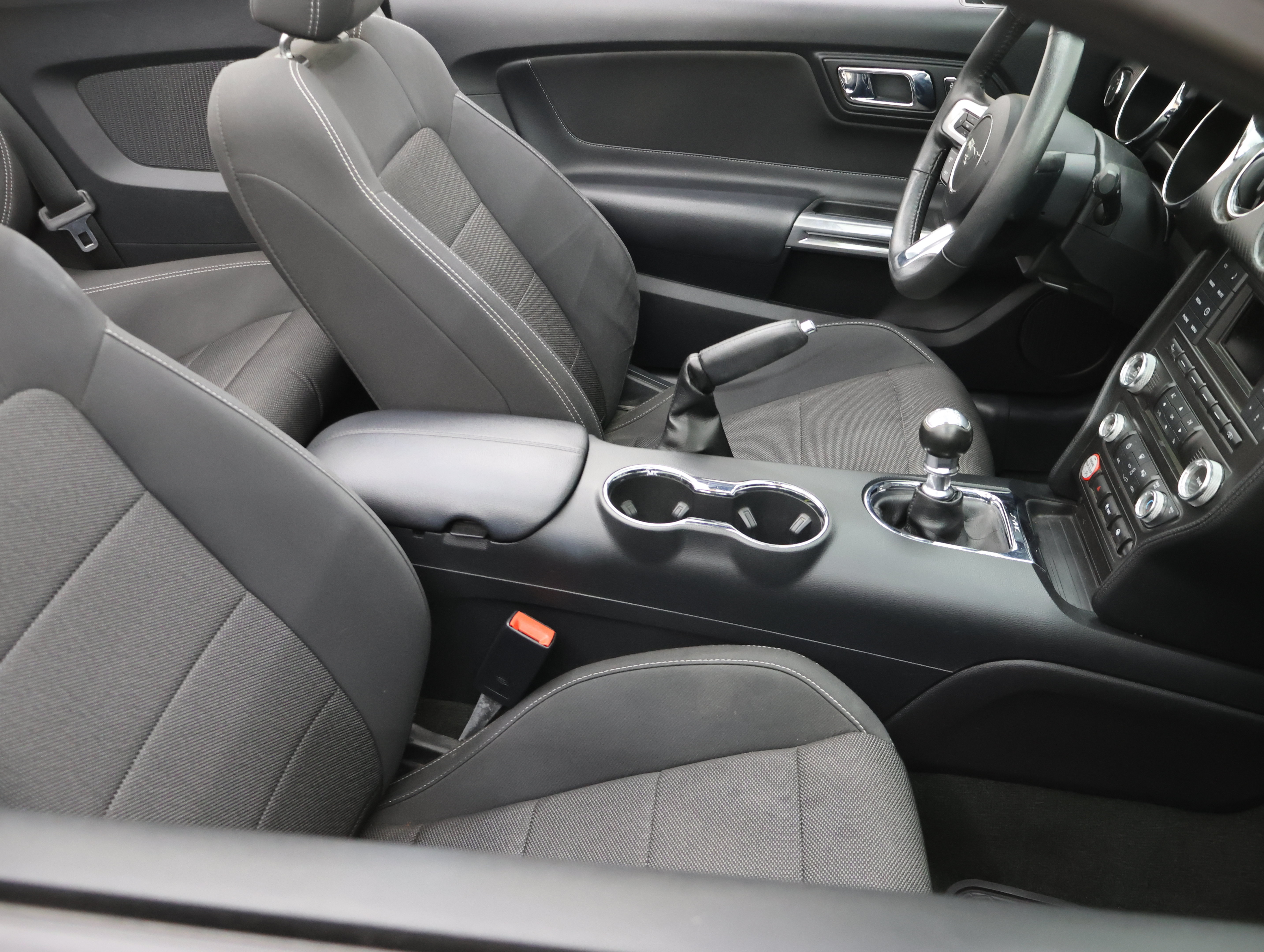 Used 2016 Ford Mustang Convertible w/ Equipment Group 051A RWD image 53