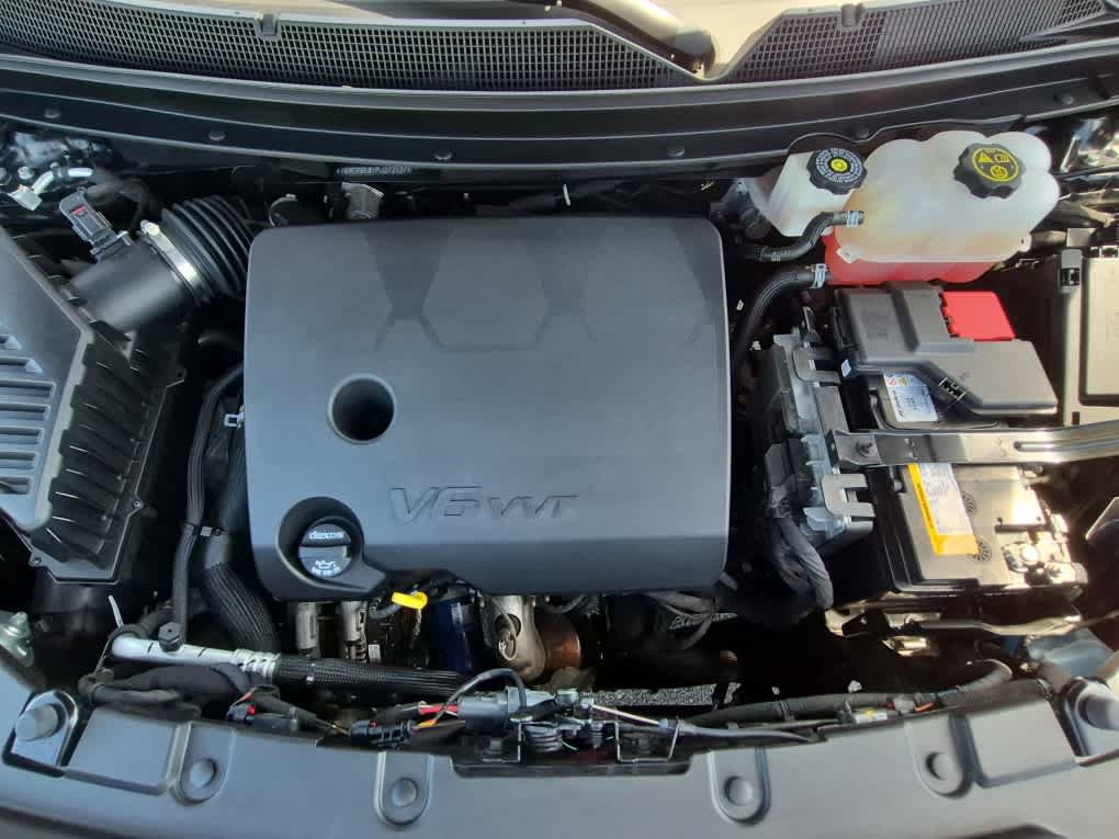 Used 2023 Chevrolet Traverse LT FWD image 22