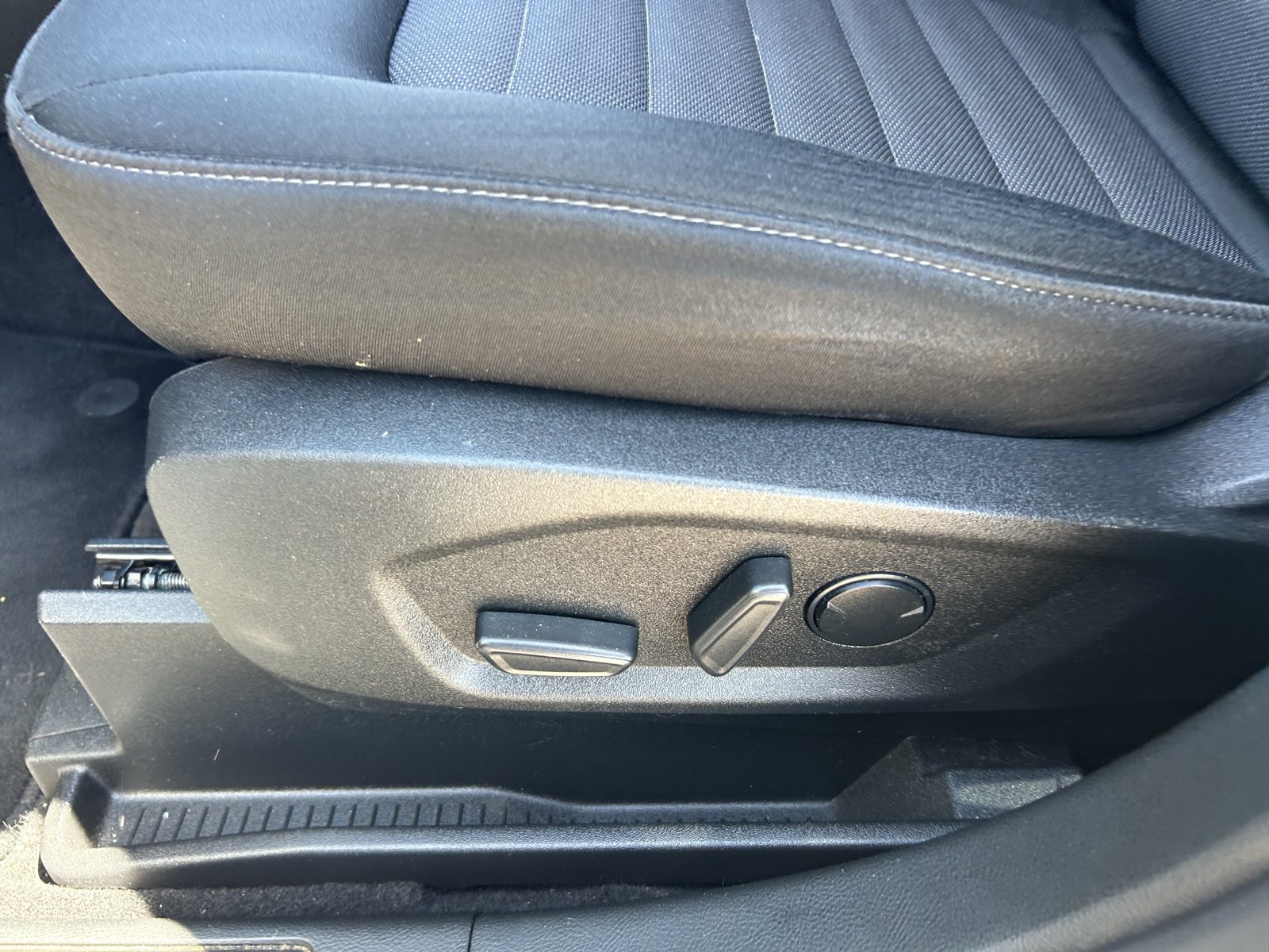 Used 2023 Ford Edge SE AWD/4WD image 28