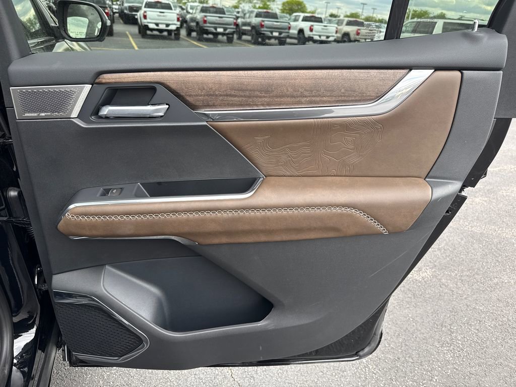 New 2026 GMC Acadia Denali Ultimate AWD/4WD image 38