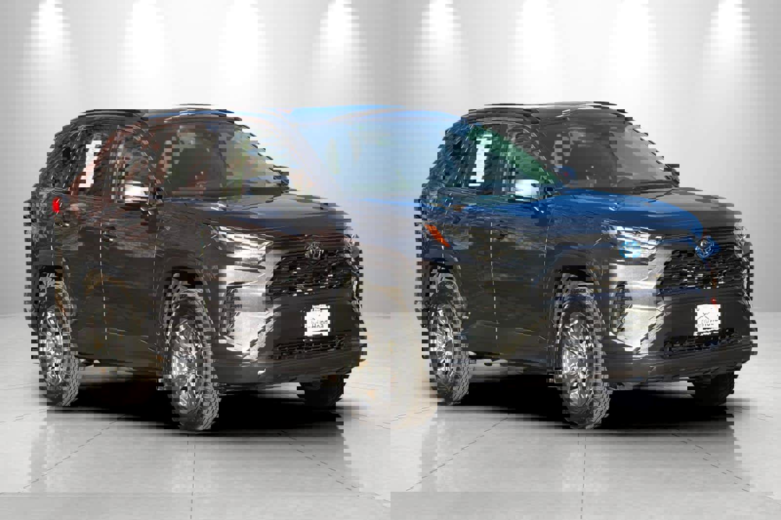 Used 2024 Toyota RAV4 LE image 12