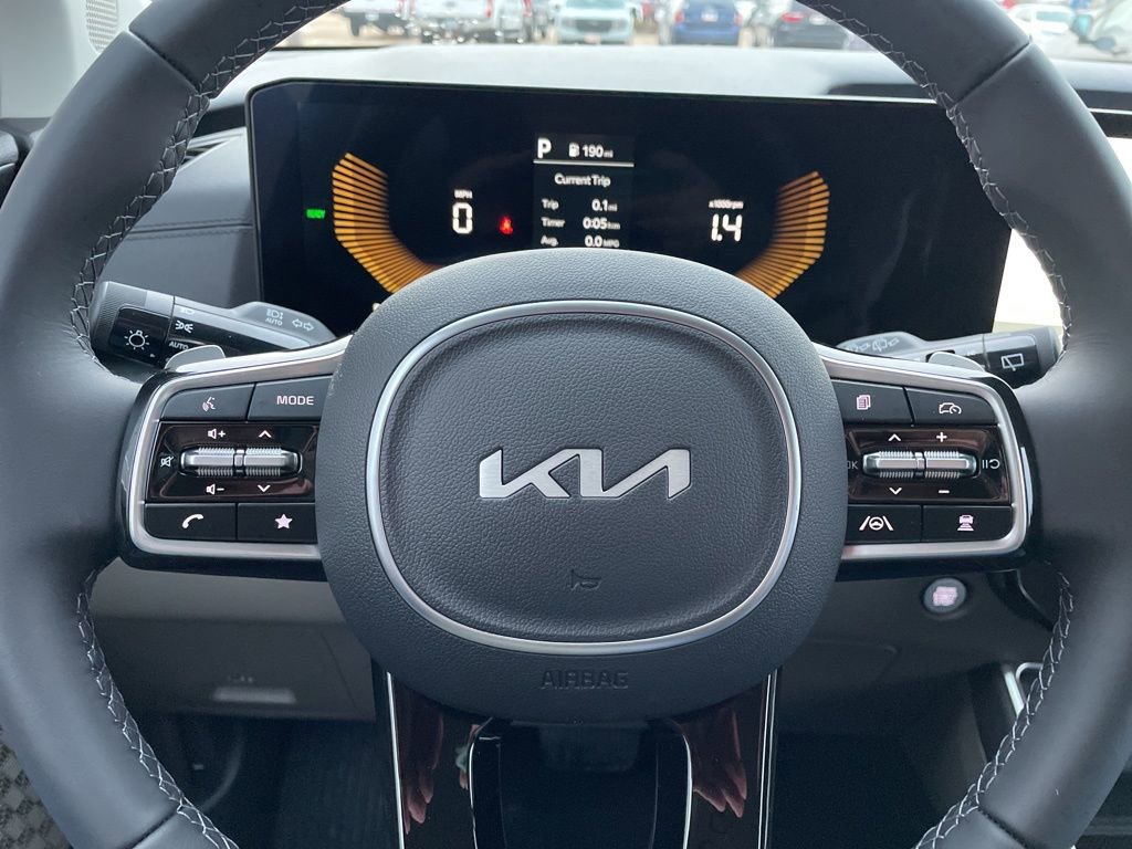 New 2026 Kia Carnival LXS image 24