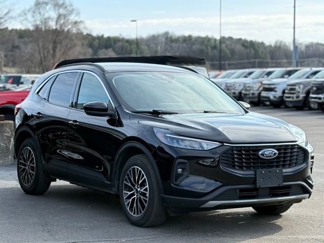 Used 2023 Ford Escape SE image 35