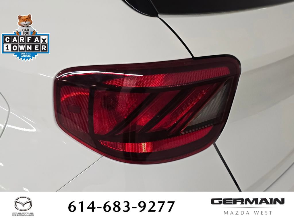 Used 2024 Hyundai Venue SEL FWD image 16