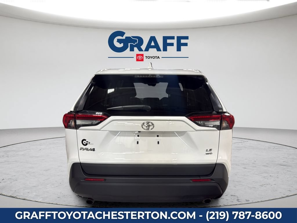 Used 2022 Toyota RAV4 LE AWD/4WD image 9
