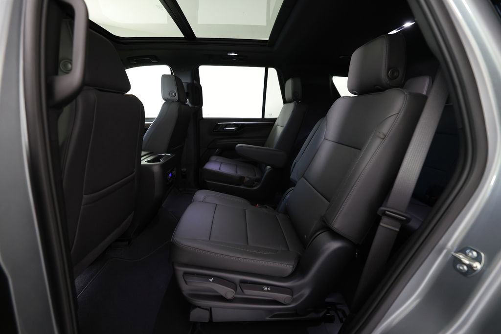 Used 2026 Chevrolet Tahoe Z71 w/ Comfort Package AWD/4WD image 17