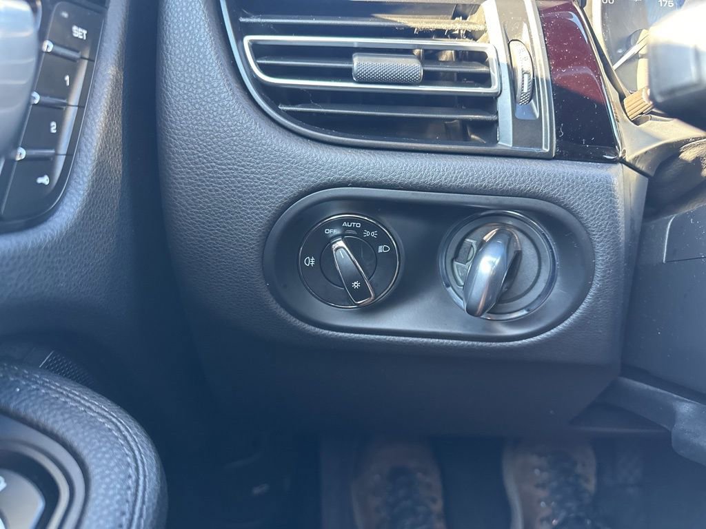 Used 2023 Porsche Macan Base image 20