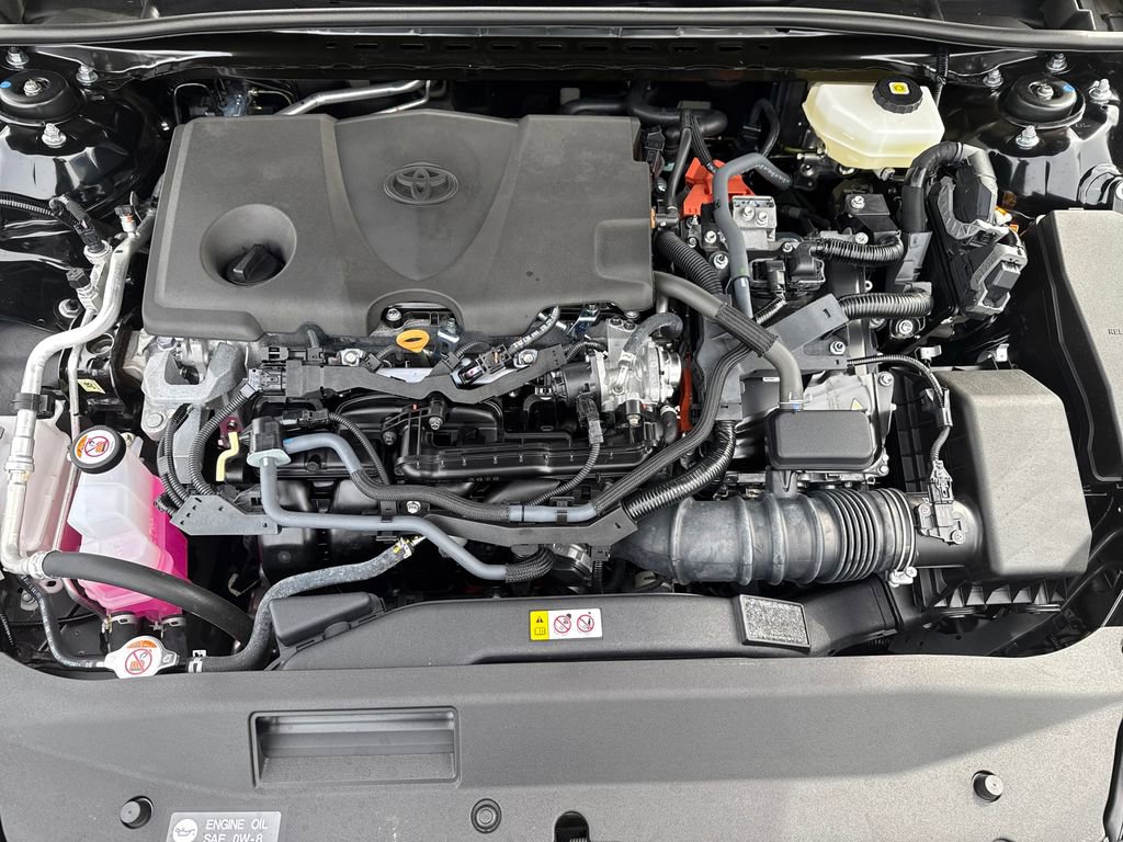 Used 2025 Toyota Camry SE image 11