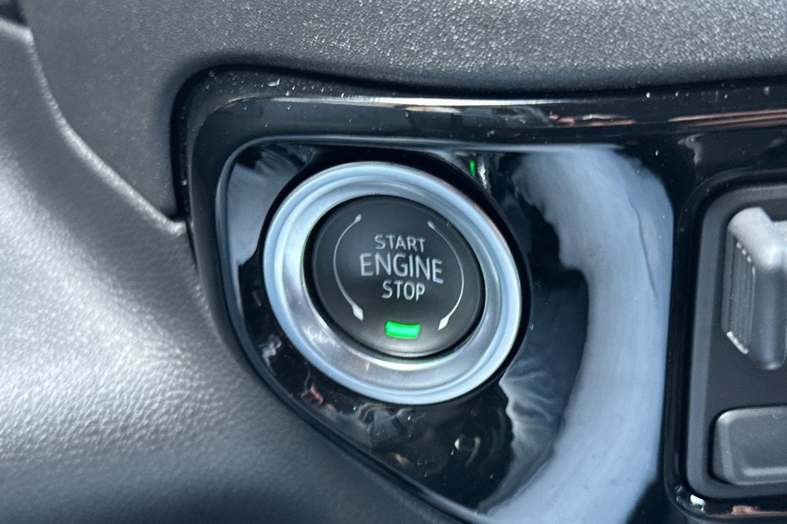 Certified 2025 Chevrolet Silverado 1500 RST w/ Convenience Package II image 23