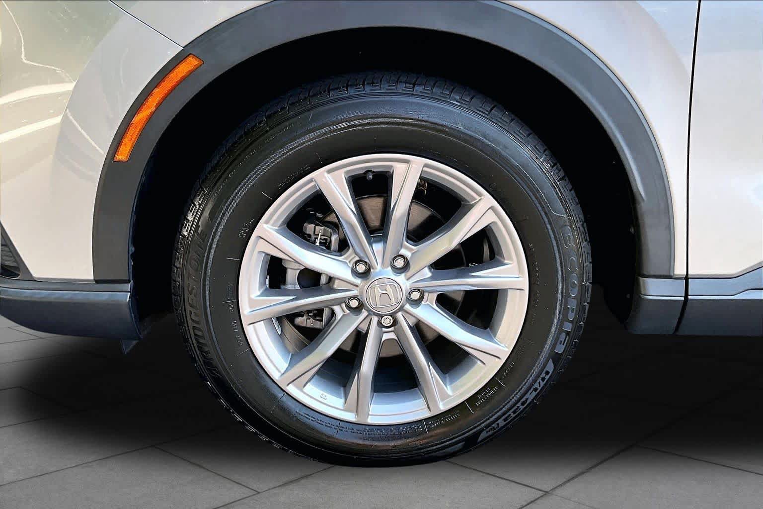 Used 2024 Honda CR-V EX-L image 11