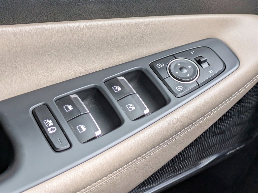 Used 2023 Hyundai Santa Fe SEL w/ Premium Package image 27