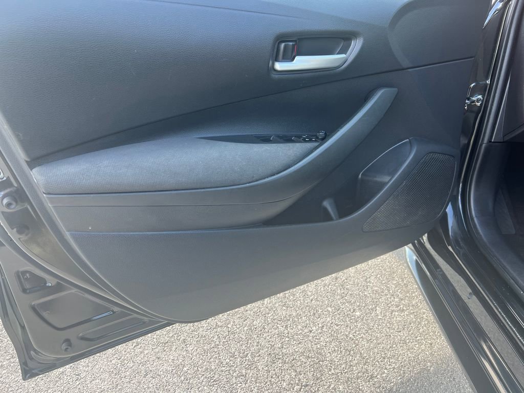 Used 2021 Toyota Corolla LE FWD image 15