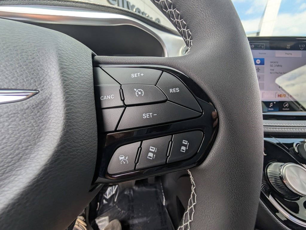 New 2026 Chrysler Pacifica Limited image 21