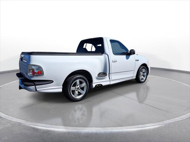 Used 2001 Ford F150 Lightning RWD image 8