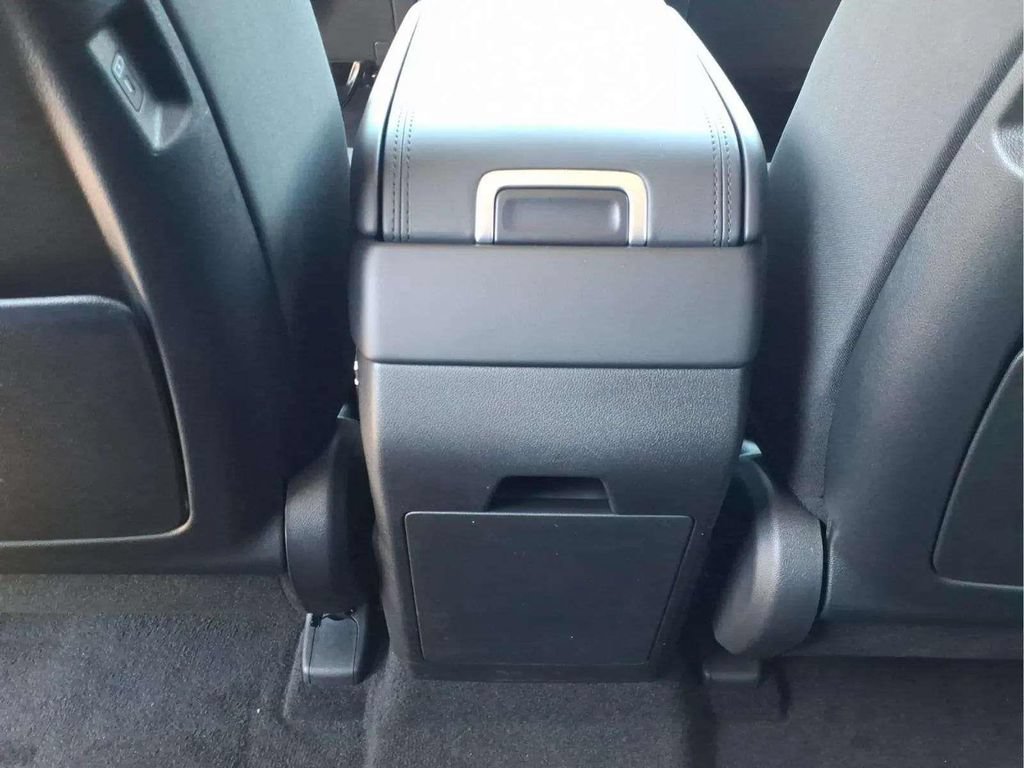 New 2026 Hyundai Santa Fe SE FWD image 11