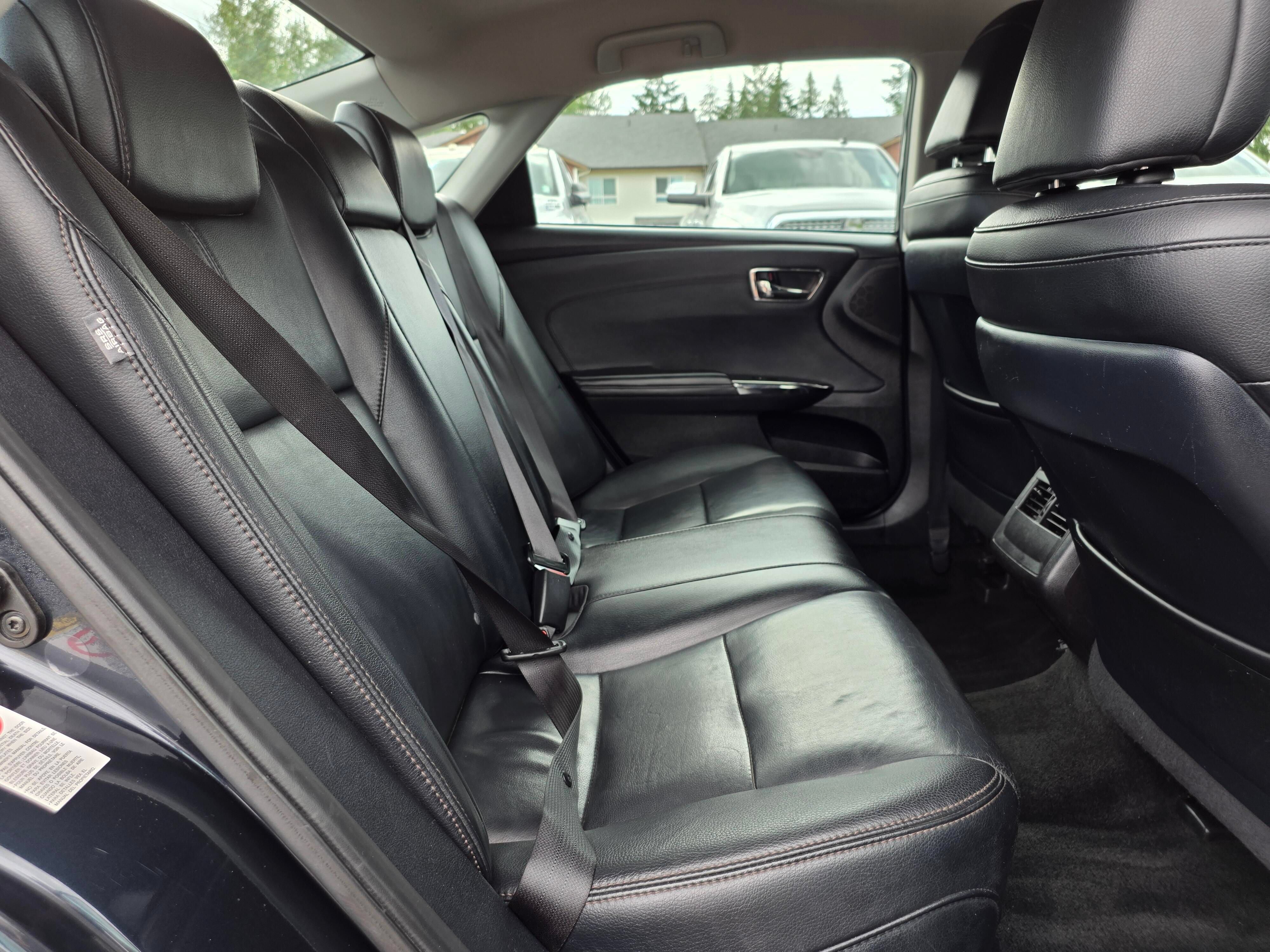Used 2018 Toyota Avalon XLE FWD image 25