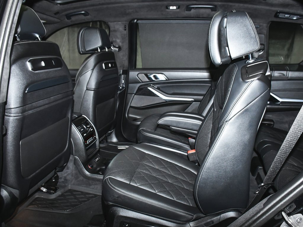 Used 2024 BMW X7 xDrive40i w/ Executive Package image 69