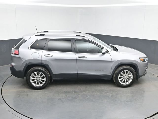 Used 2019 Jeep Cherokee Latitude w/ Cold Weather Group AWD/4WD image 37