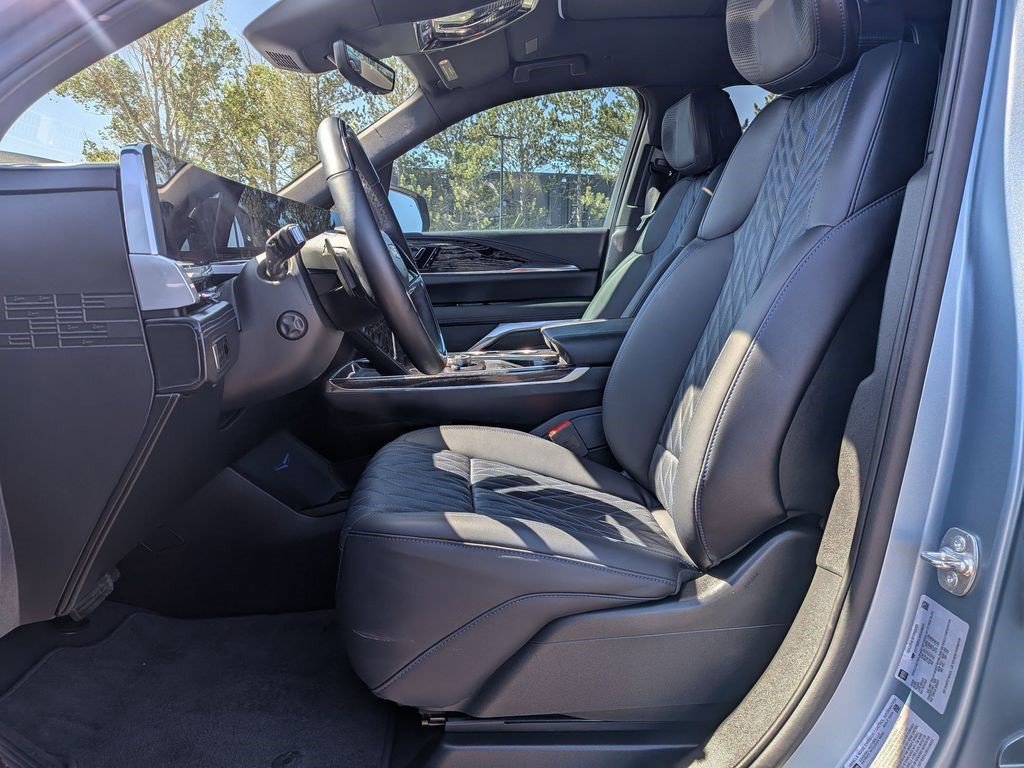 Certified 2025 Cadillac Escalade IQ Sport 1 AWD/4WD image 14