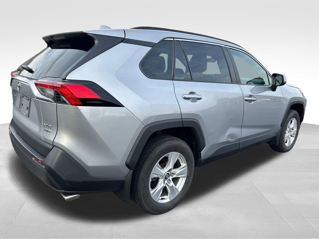 Certified 2020 Toyota RAV4 XLE w/ Convenience Package image 6