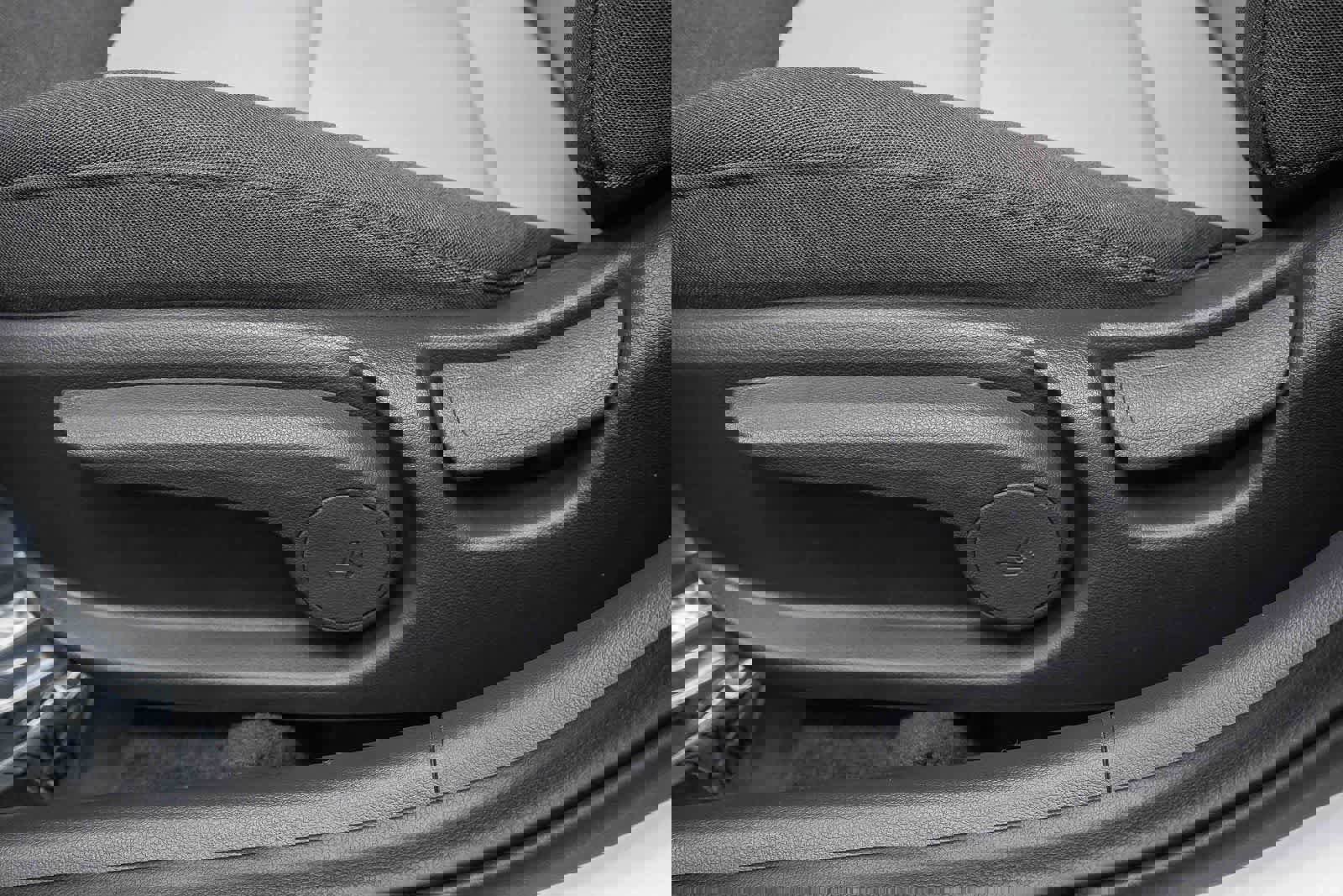 Used 2020 Hyundai Ioniq Blue image 27