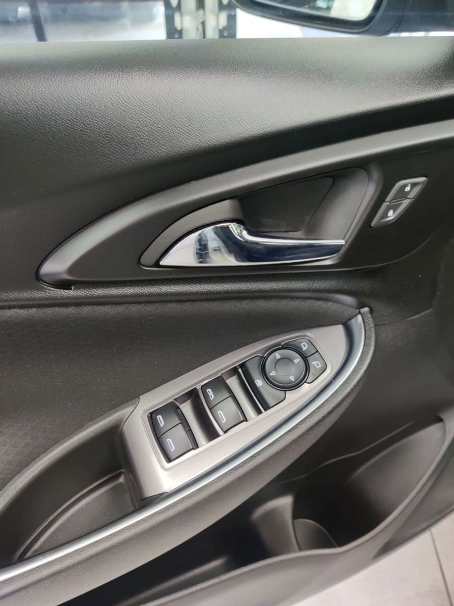 Used 2022 Chevrolet Malibu LT FWD image 16