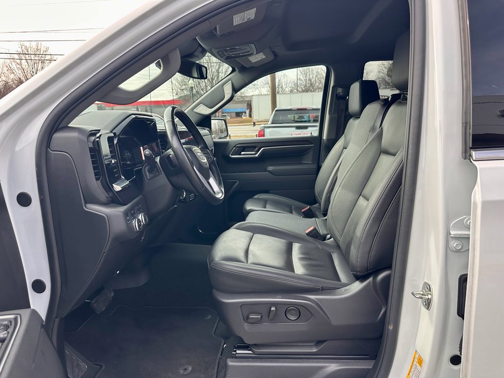 Used 2025 GMC Sierra 1500 SLT AWD/4WD image 8