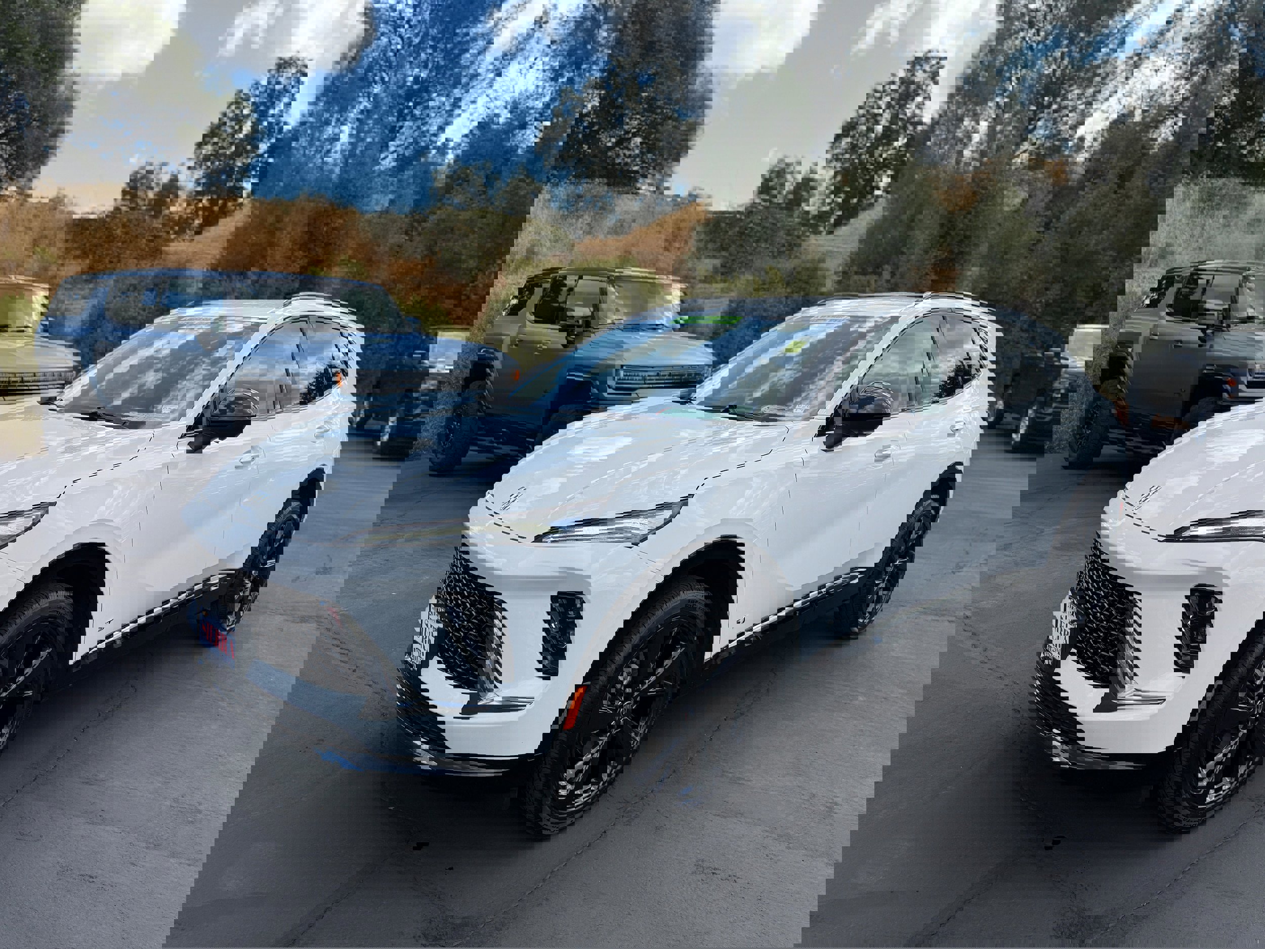 Used 2025 Buick Envision Sport Touring image 2