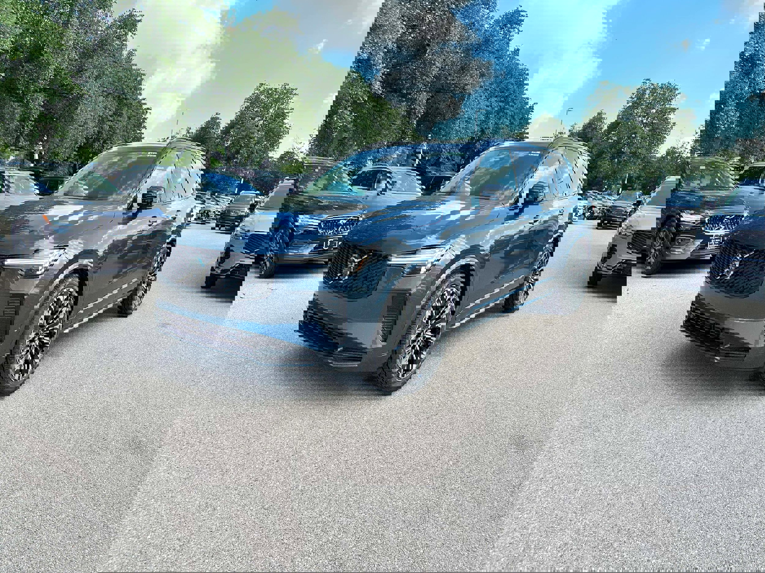 New 2026 Volvo XC90 B6 Ultra w/ Lounge Package image 2